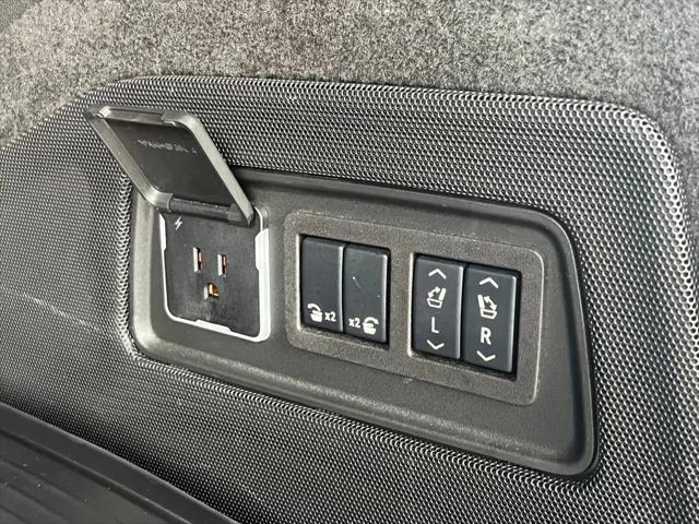 2024 Cadillac Escalade 4WD Sport