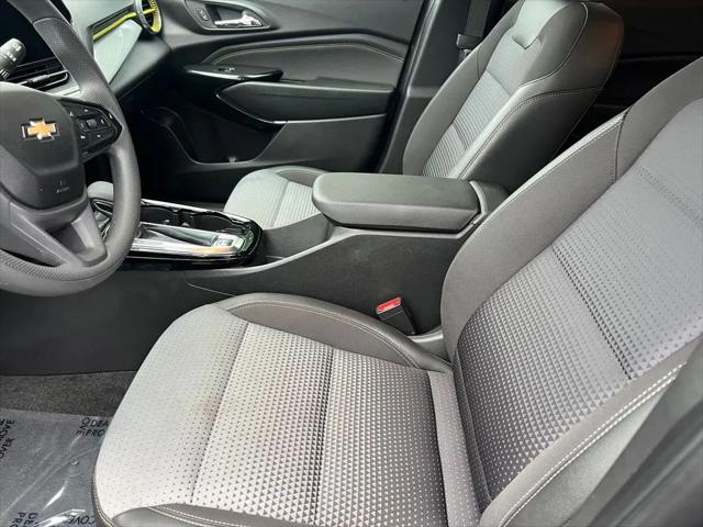 2025 Chevrolet Trax FWD LT