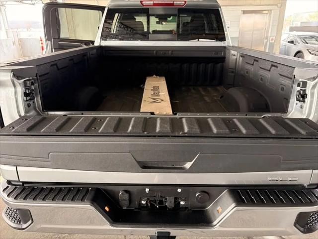 2025 GMC Sierra 2500HD 4WD Crew Cab Standard Bed SLE