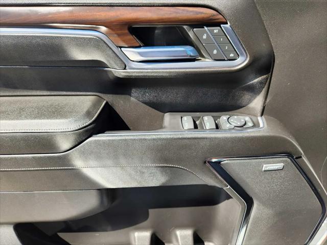 2023 GMC Sierra 1500 4WD Crew Cab Short Box SLT