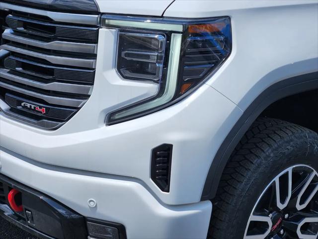 2026 GMC Sierra 1500 Crew Cab, Short Bed, AT4, 4WD
