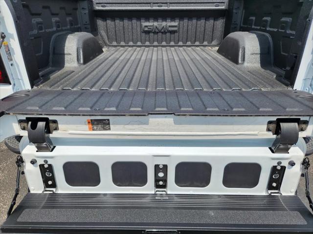 2026 GMC Sierra 1500 Crew Cab, Short Bed, AT4, 4WD