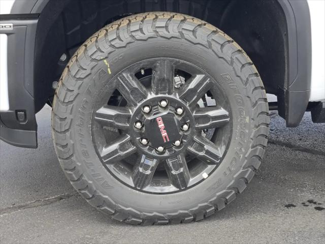 2026 GMC Sierra 2500HD Crew Cab, Standard Bed, AT4, 4WD