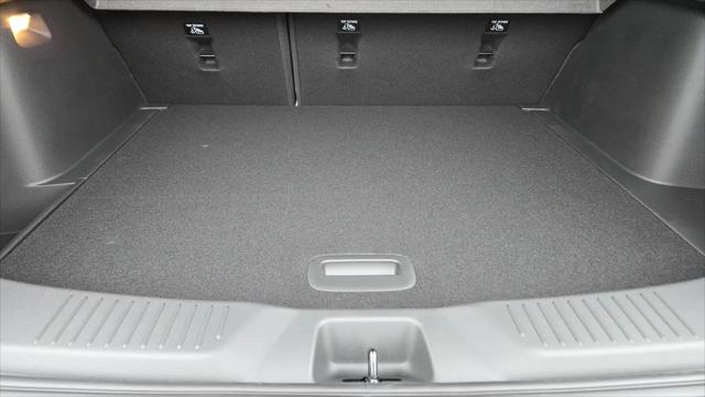 2026 Buick NV Preferred FWD