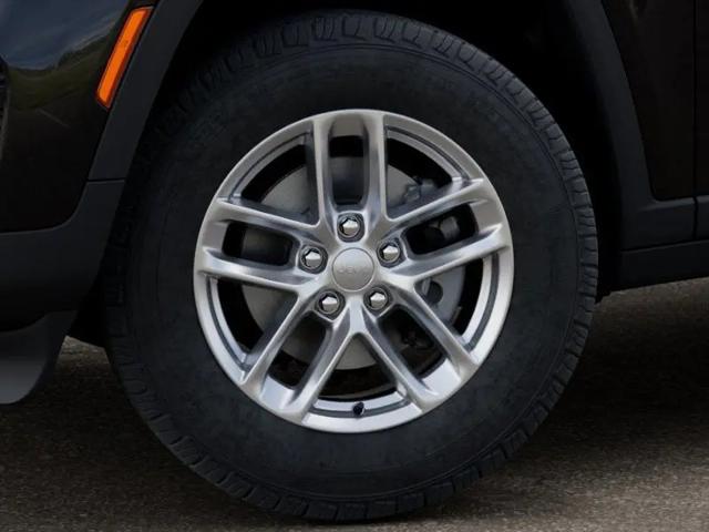 2026 Jeep Grand Cherokee Laredo 4x4