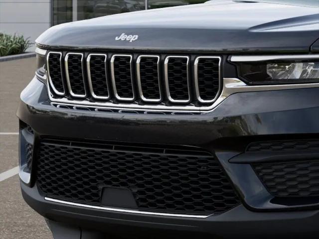 2026 Jeep Grand Cherokee Laredo 4x4