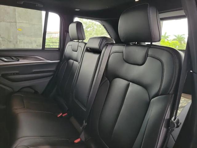 2026 Jeep Grand Cherokee Limited 4x2