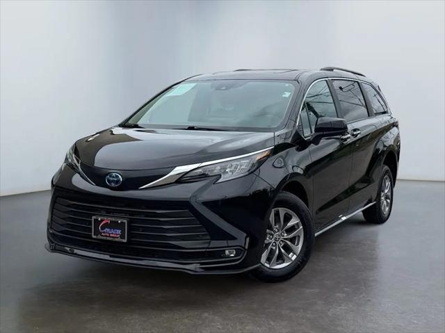 2025 Toyota Sienna XLE