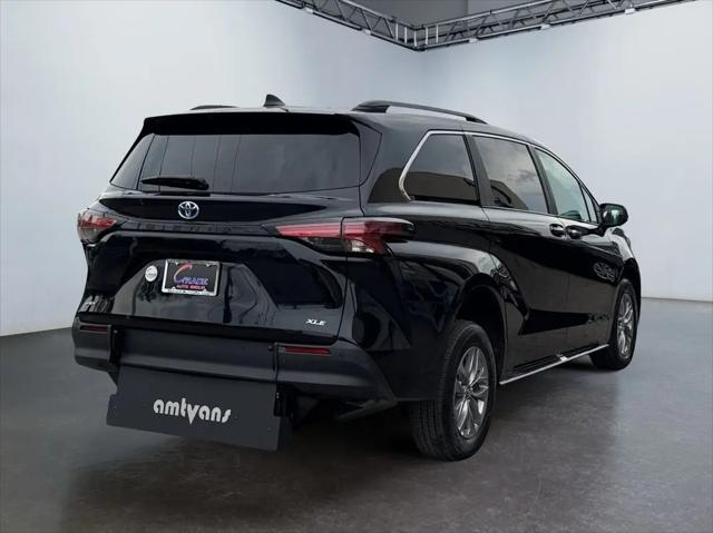2025 Toyota Sienna XLE