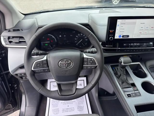 2025 Toyota Sienna XLE
