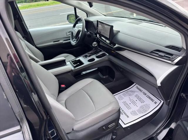 2025 Toyota Sienna XLE