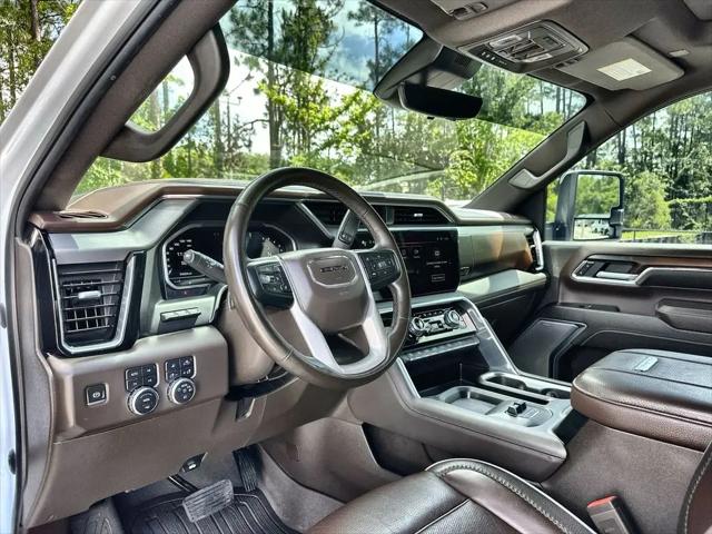 2024 GMC Sierra 2500HD 4WD Crew Cab Standard Bed Denali