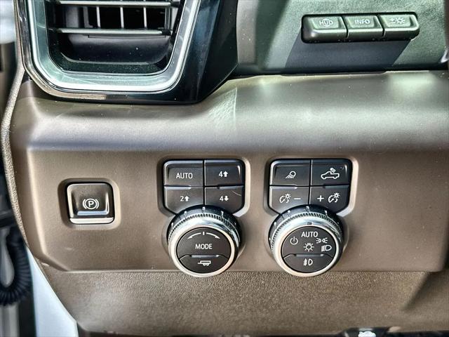 2024 GMC Sierra 2500HD 4WD Crew Cab Standard Bed Denali