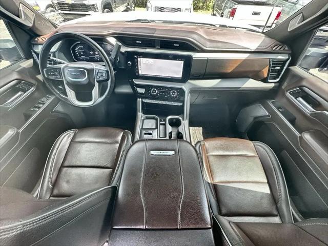 2024 GMC Sierra 2500HD 4WD Crew Cab Standard Bed Denali