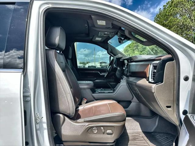 2024 GMC Sierra 2500HD 4WD Crew Cab Standard Bed Denali