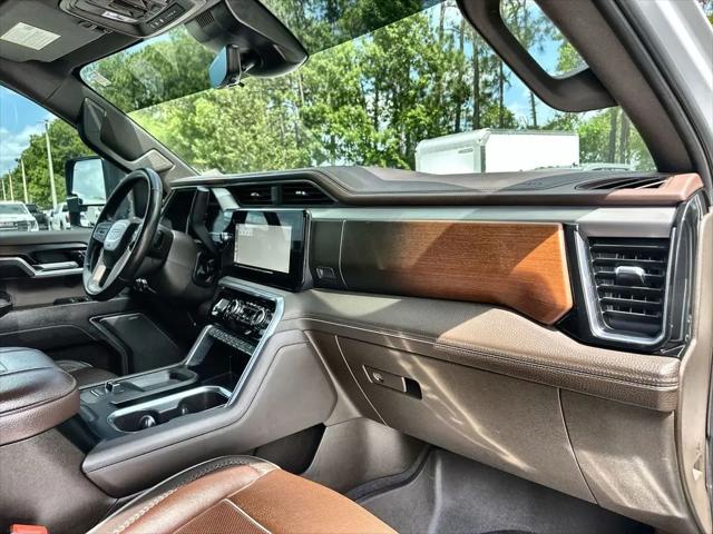 2024 GMC Sierra 2500HD 4WD Crew Cab Standard Bed Denali