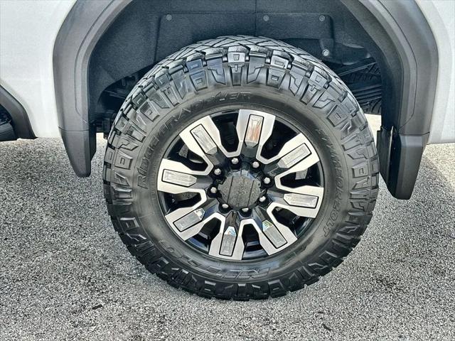 2024 GMC Sierra 2500HD 4WD Crew Cab Standard Bed Denali