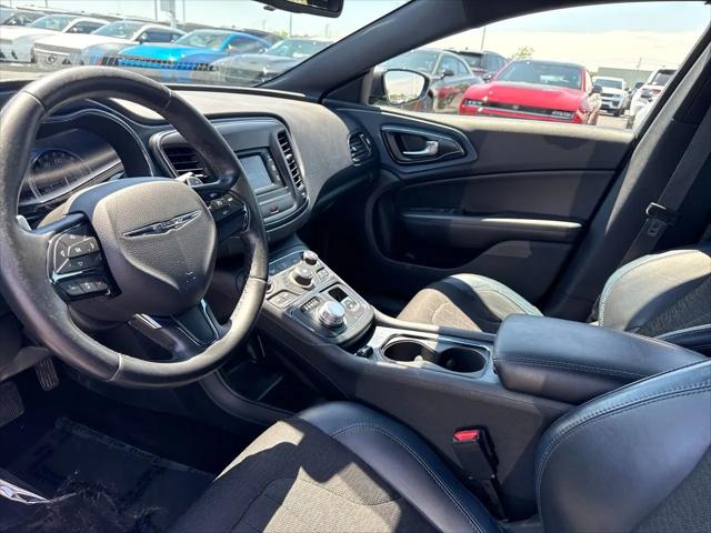 2016 Chrysler 200 S