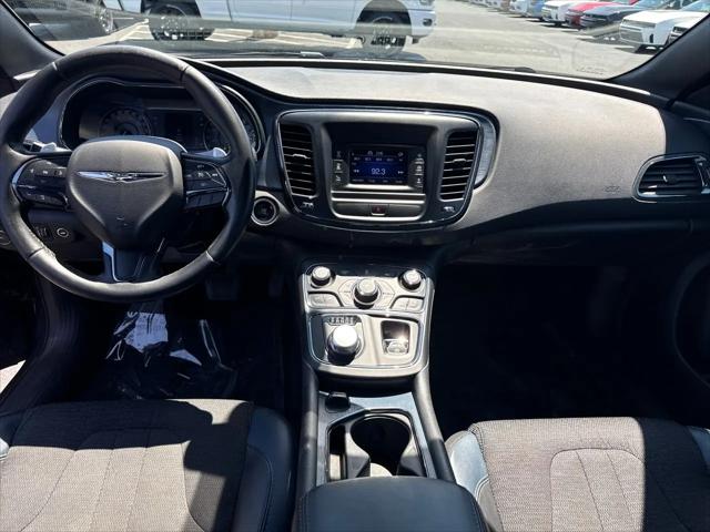 2016 Chrysler 200 S