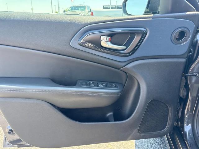 2016 Chrysler 200 S