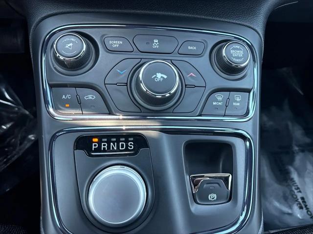 2016 Chrysler 200 S