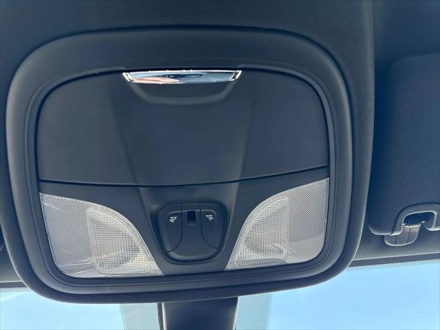 2016 Chrysler 200 S