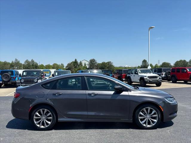 2016 Chrysler 200 S