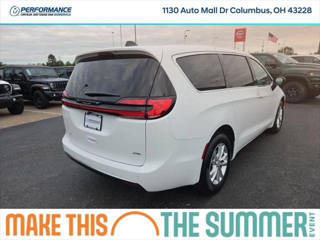 2027 Chrysler Pacifica Select