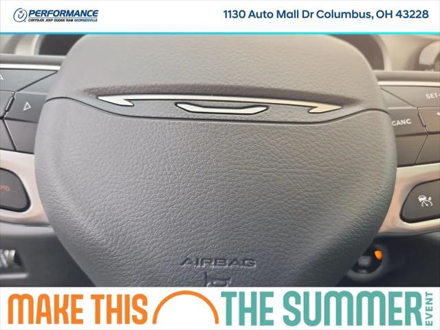 2027 Chrysler Pacifica Select