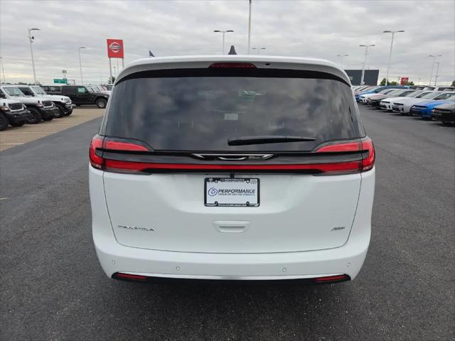 2027 Chrysler Pacifica Select AWD
