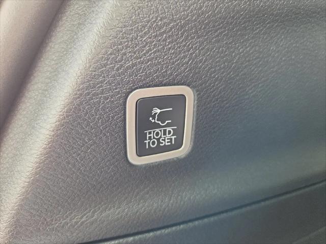 2027 Chrysler Pacifica Select AWD
