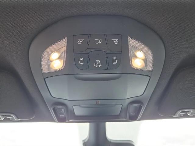 2027 Chrysler Pacifica Select AWD