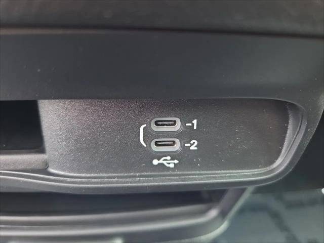 2027 Chrysler Pacifica Select AWD