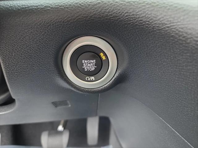 2027 Chrysler Pacifica Select AWD