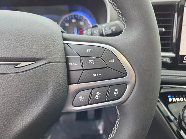 2027 Chrysler Pacifica Select AWD