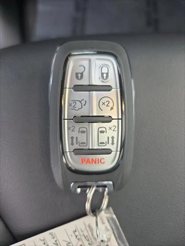 2027 Chrysler Pacifica Select AWD