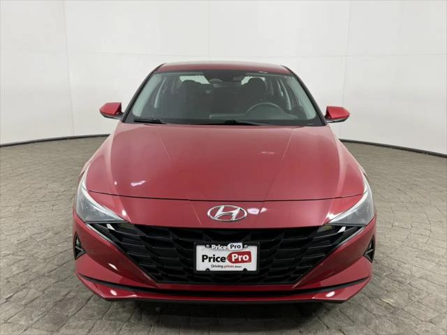 2021 Hyundai Elantra Essential IVT with Hyundai SmartSense Package