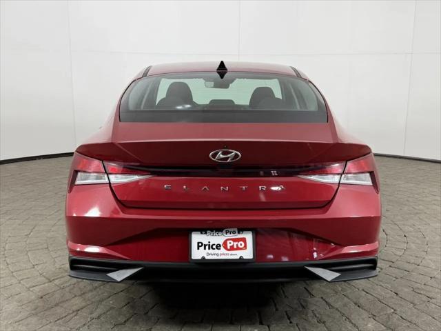 2021 Hyundai Elantra Essential IVT with Hyundai SmartSense Package