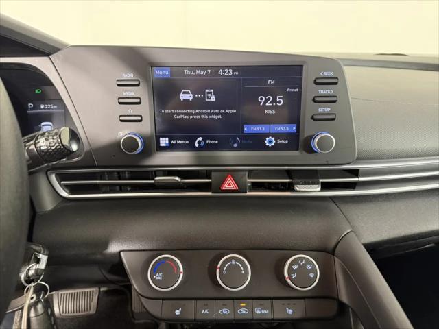 2021 Hyundai Elantra Essential IVT with Hyundai SmartSense Package