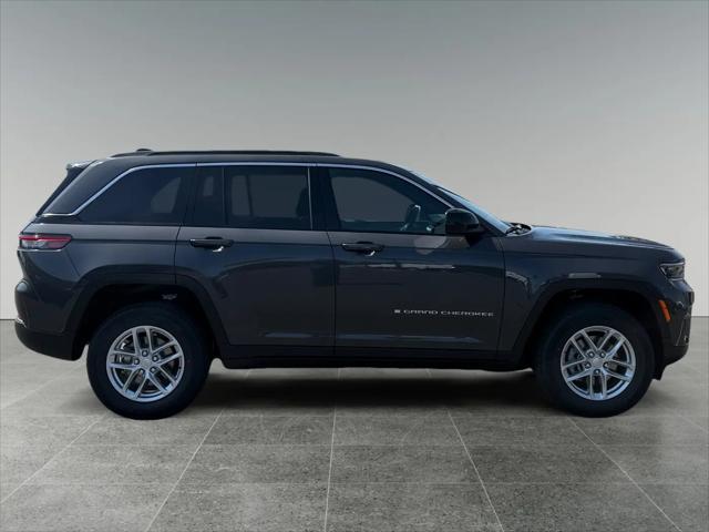2026 Jeep Grand Cherokee Laredo 4x4
