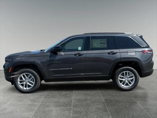 2026 Jeep Grand Cherokee Laredo 4x4