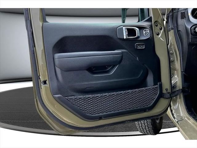 2025 Jeep Wrangler 4-Door Summit 4x4