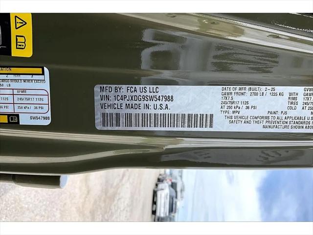 2025 Jeep Wrangler 4-Door Summit 4x4