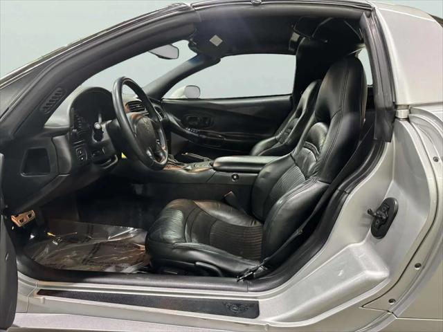 2001 Chevrolet Corvette Base
