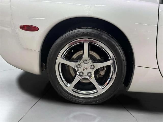 2001 Chevrolet Corvette Base
