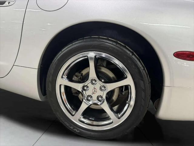 2001 Chevrolet Corvette Base