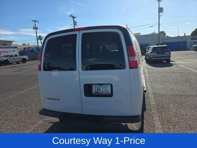 2017 Chevrolet Express LT