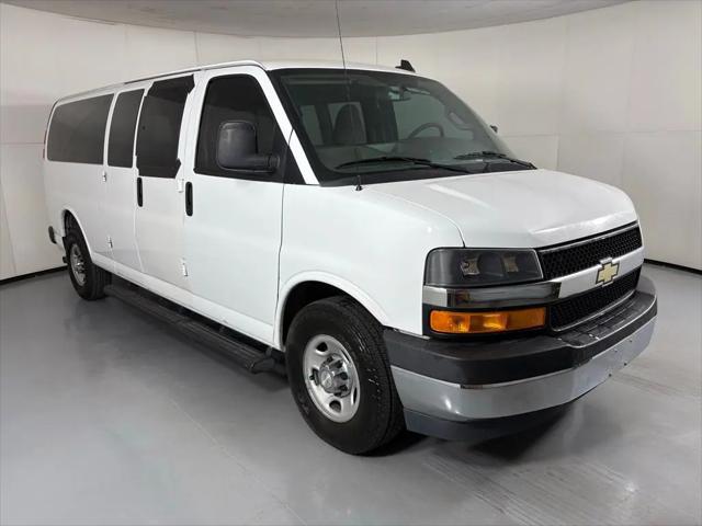 2017 Chevrolet Express LT