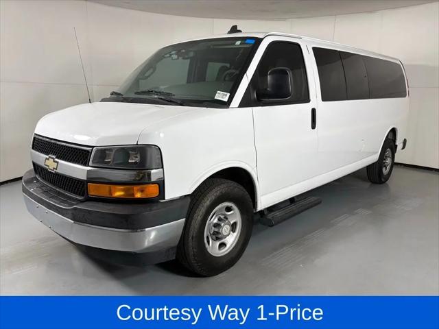 2017 Chevrolet Express LT