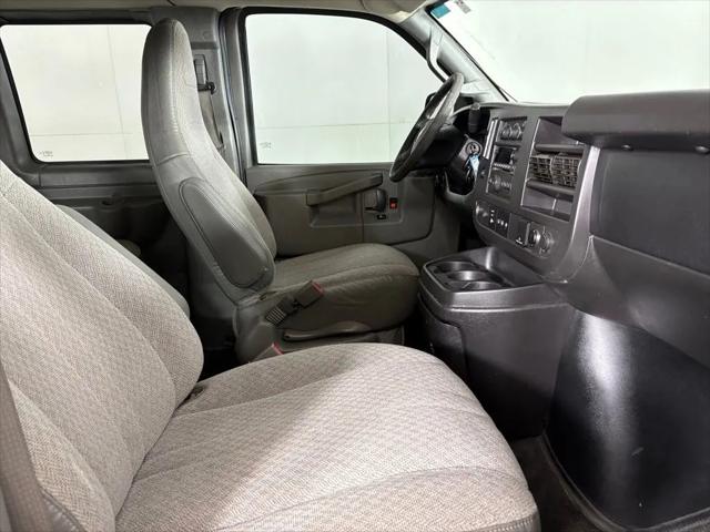 2017 Chevrolet Express LT